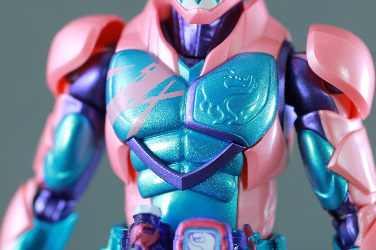 S.H.フィギュアーツ　仮面ライダーリバイ　レックスゲノム　レビュー　本体