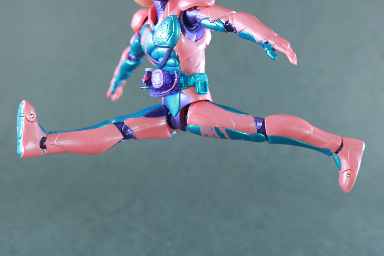 S.H.フィギュアーツ　仮面ライダーリバイ　レックスゲノム　レビュー　可動範囲