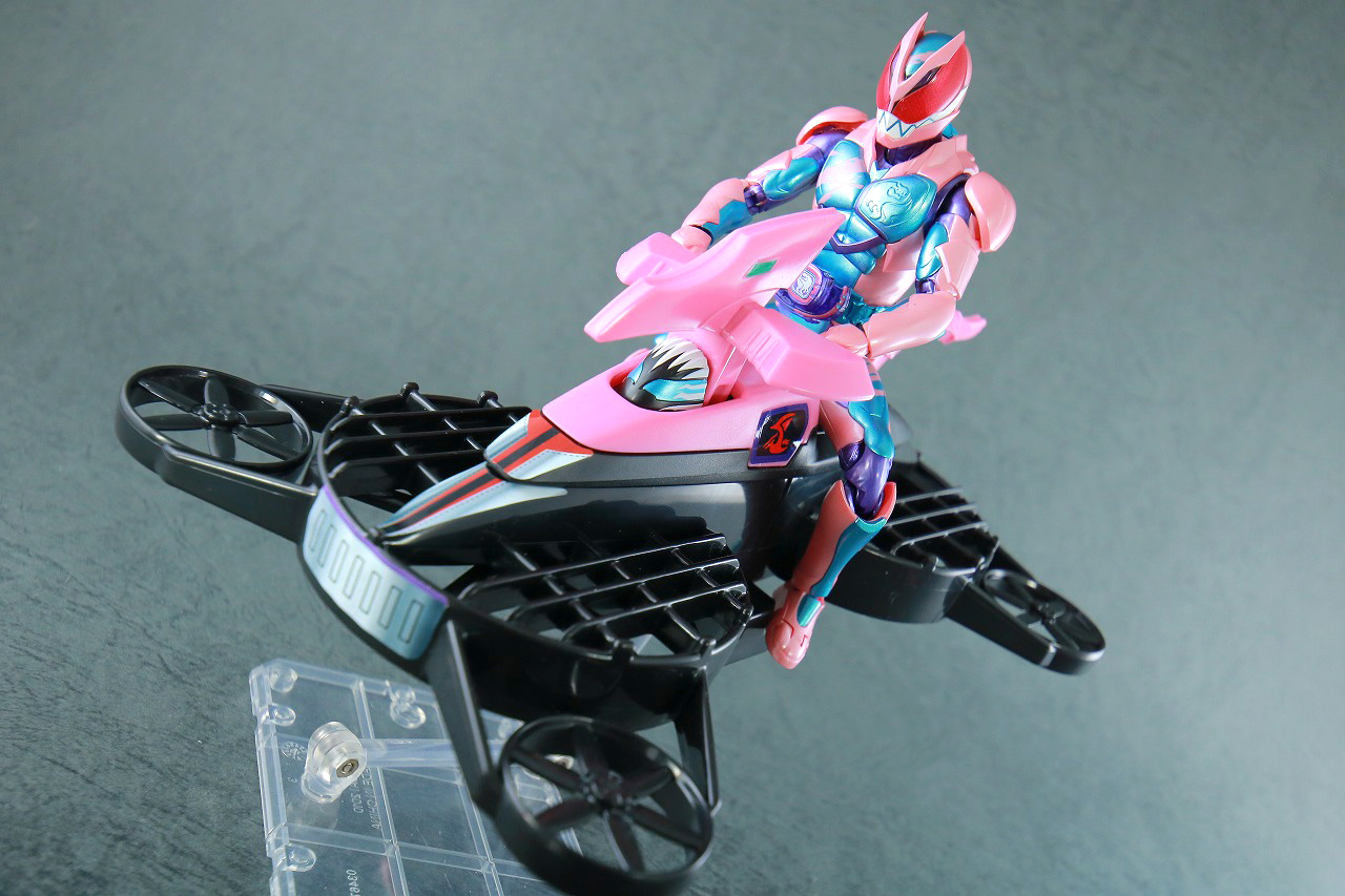 S.H.フィギュアーツ　仮面ライダーリバイ　レックスゲノム　レビュー　アクション　リバイスリミックスフィギュア　仮面ライダーバイス　プテラゲノム