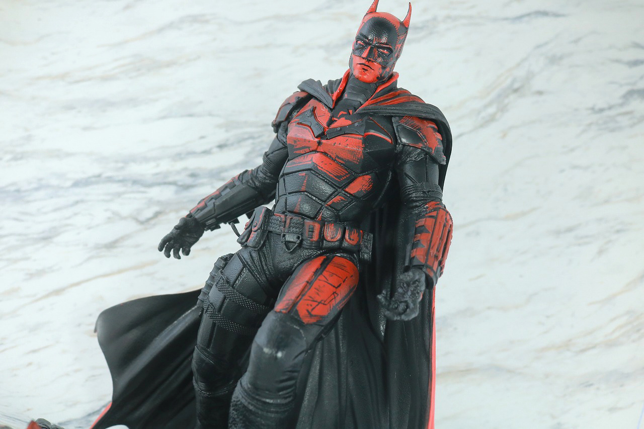 DCマルチバース ポーズド・スタチュー　バットマン（『ザ・バットマン』） コミック版　アクション