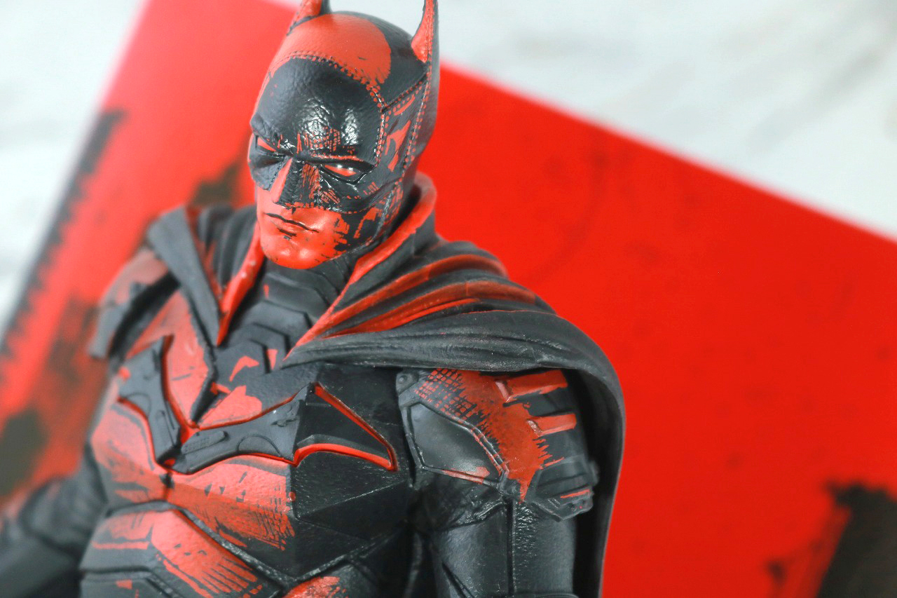 DCマルチバース ポーズド・スタチュー　バットマン（『ザ・バットマン』） コミック版　アクション