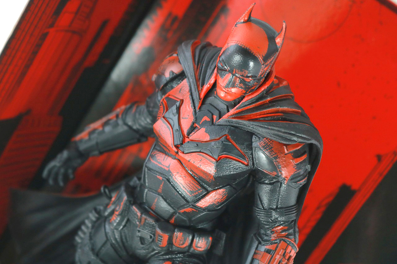 DCマルチバース ポーズド・スタチュー　バットマン（『ザ・バットマン』） コミック版　アクション