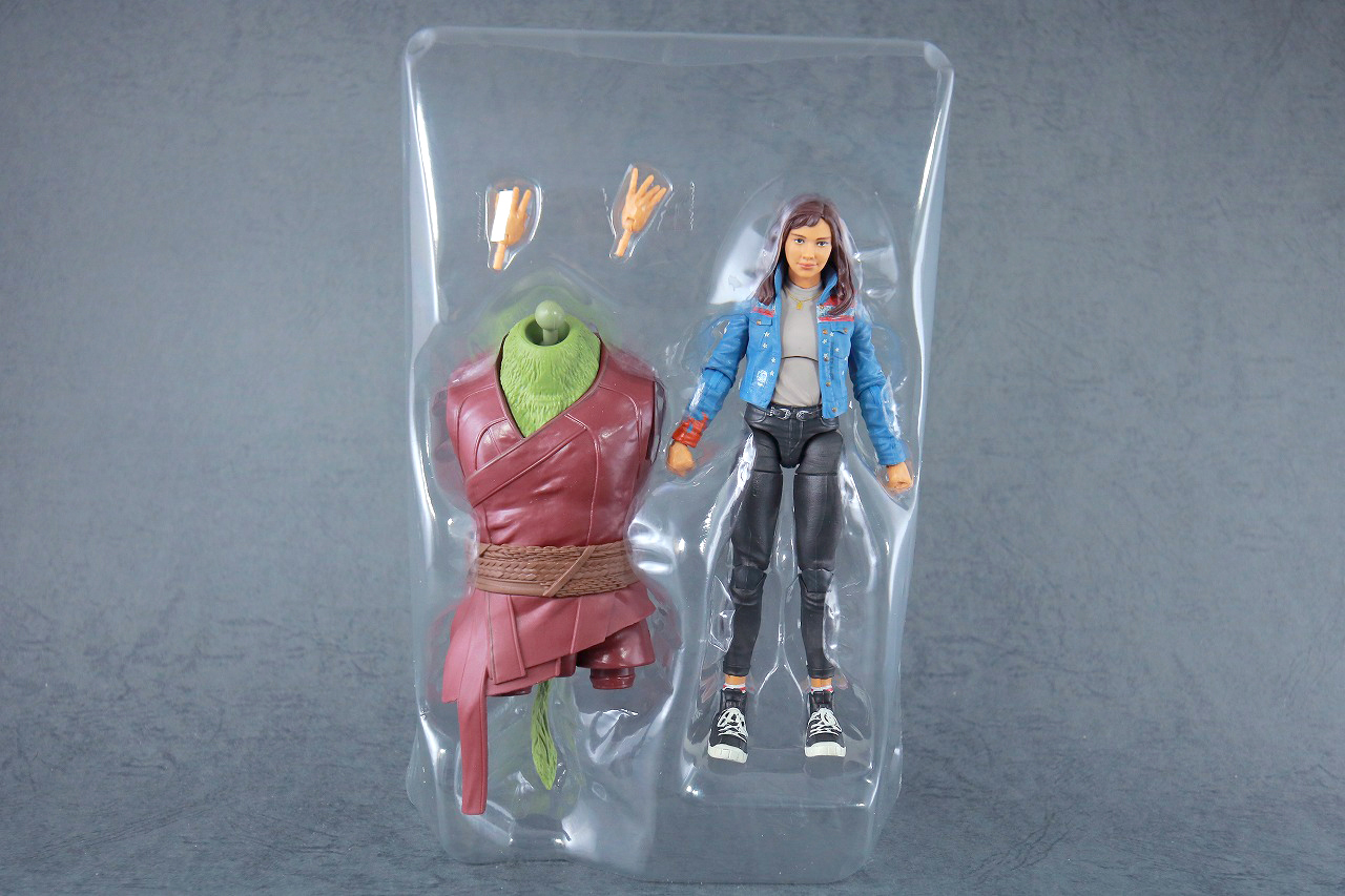 マーベルレジェンド　アメリカチャベス　レビュー　ドクターストレンジ　パッケージ