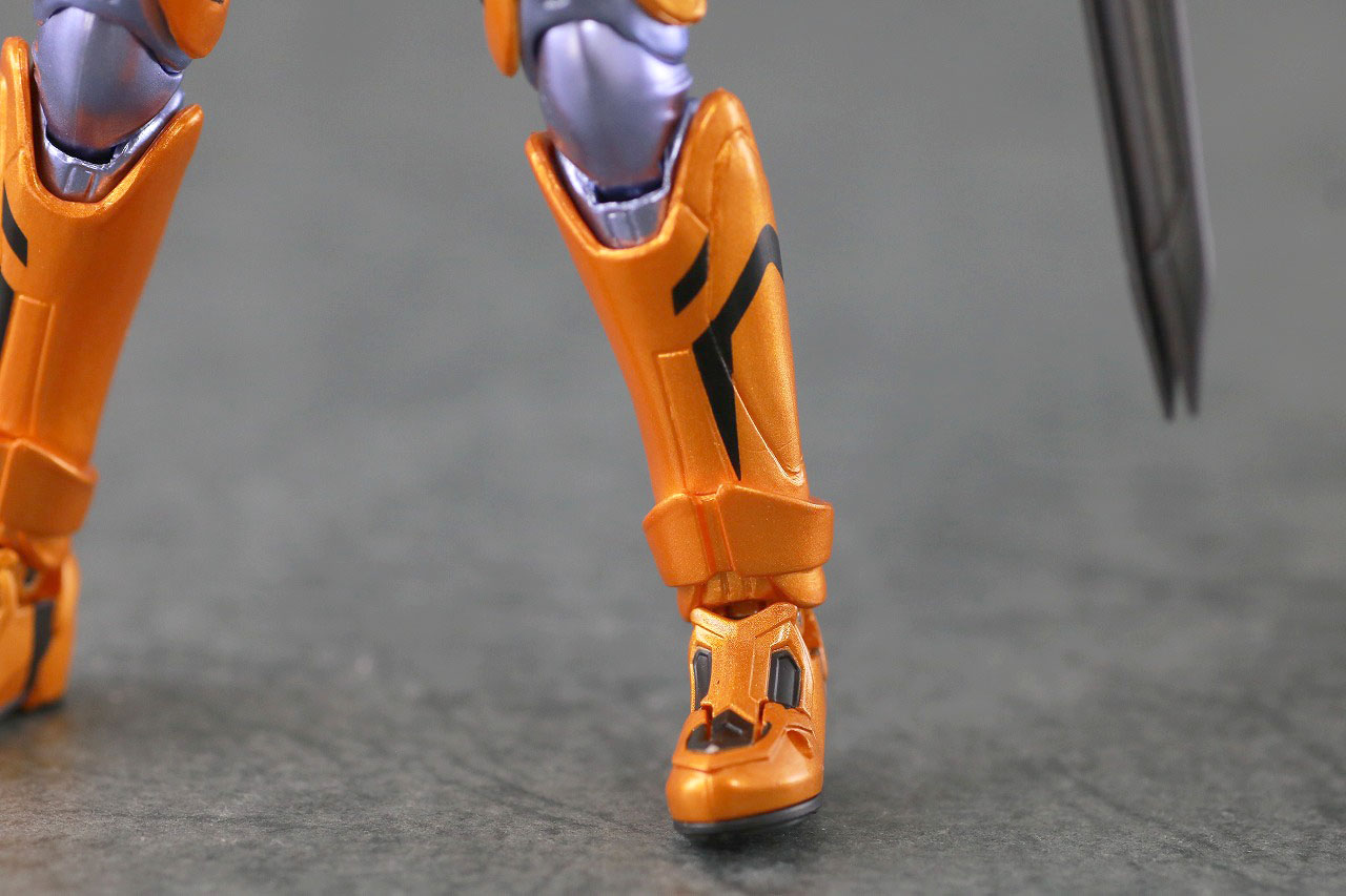 S.H.フィギュアーツ　仮面ライダーバルキリー　ジャスティスサーバル　レビュー　本体