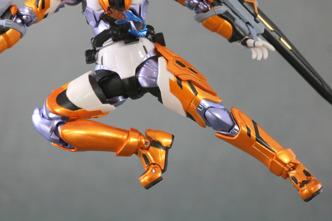 S.H.フィギュアーツ　仮面ライダーバルキリー　ジャスティスサーバル　レビュー　可動範囲