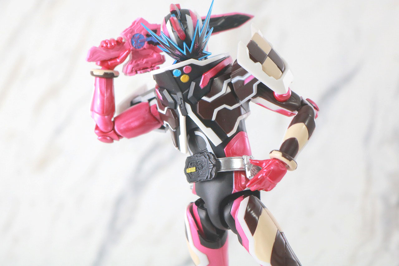S.H.フィギュアーツ　仮面ライダースラッシュ ヘンゼルナッツとグレーテル　レビュー