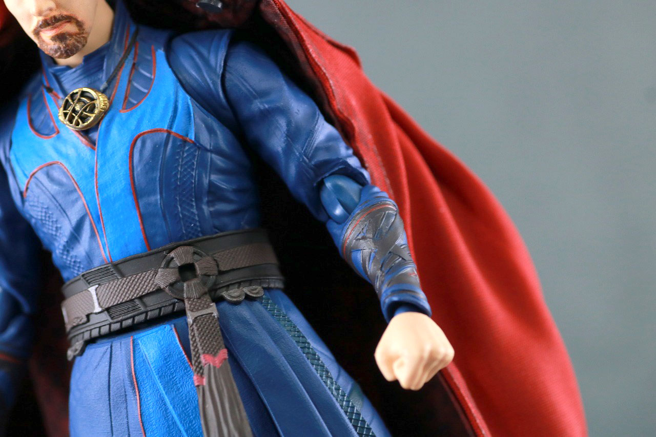 S.H.フィギュアーツ　ドクターストレンジ　マルチバース・オブ・マッドネス　レビュー　本体