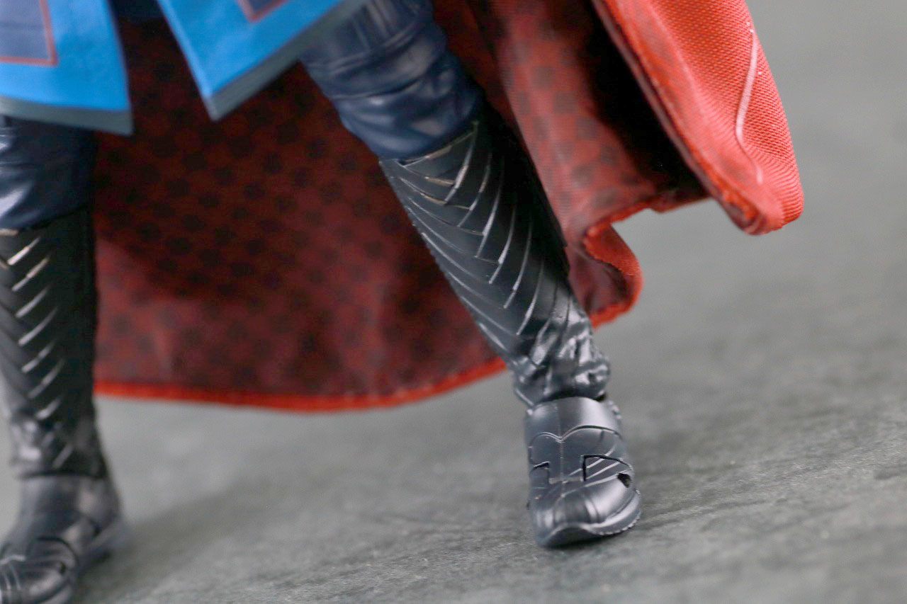 S.H.フィギュアーツ　ドクターストレンジ　マルチバース・オブ・マッドネス　レビュー　本体