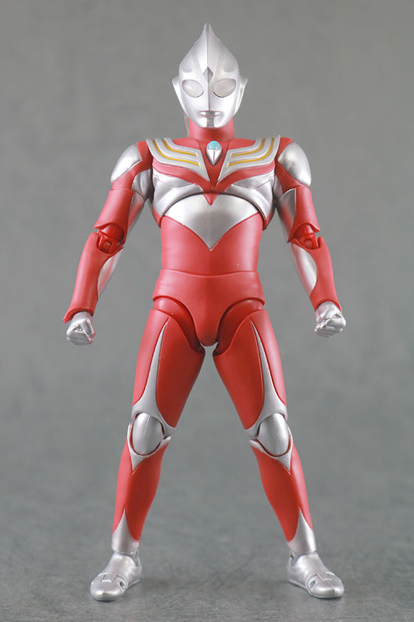 S.H.フィギュアーツ　ウルトラマンティガ パワータイプ　真骨彫製法　レビュー　本体