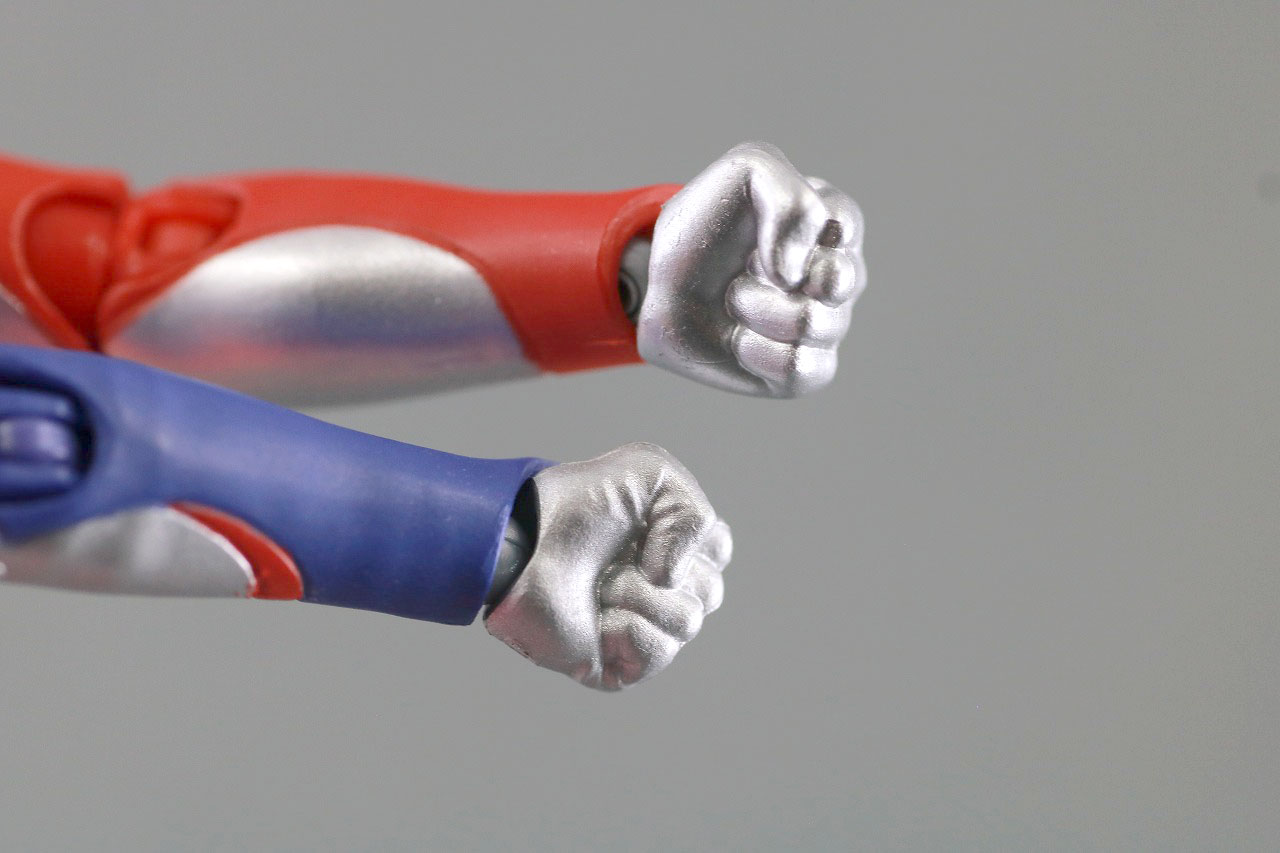 S.H.フィギュアーツ　ウルトラマンティガ パワータイプ　真骨彫製法　レビュー　付属品　手首