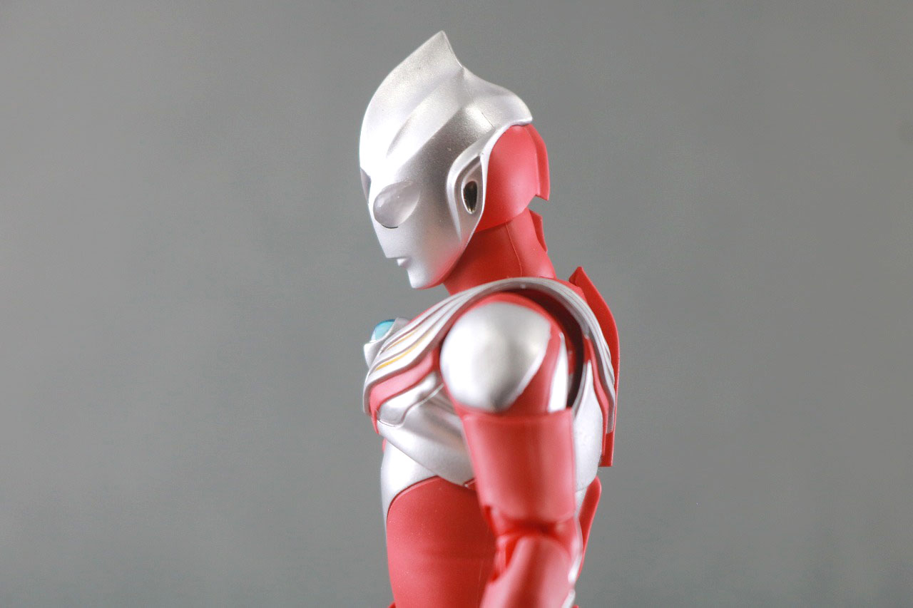 S.H.フィギュアーツ　ウルトラマンティガ パワータイプ　真骨彫製法　レビュー　可動範囲