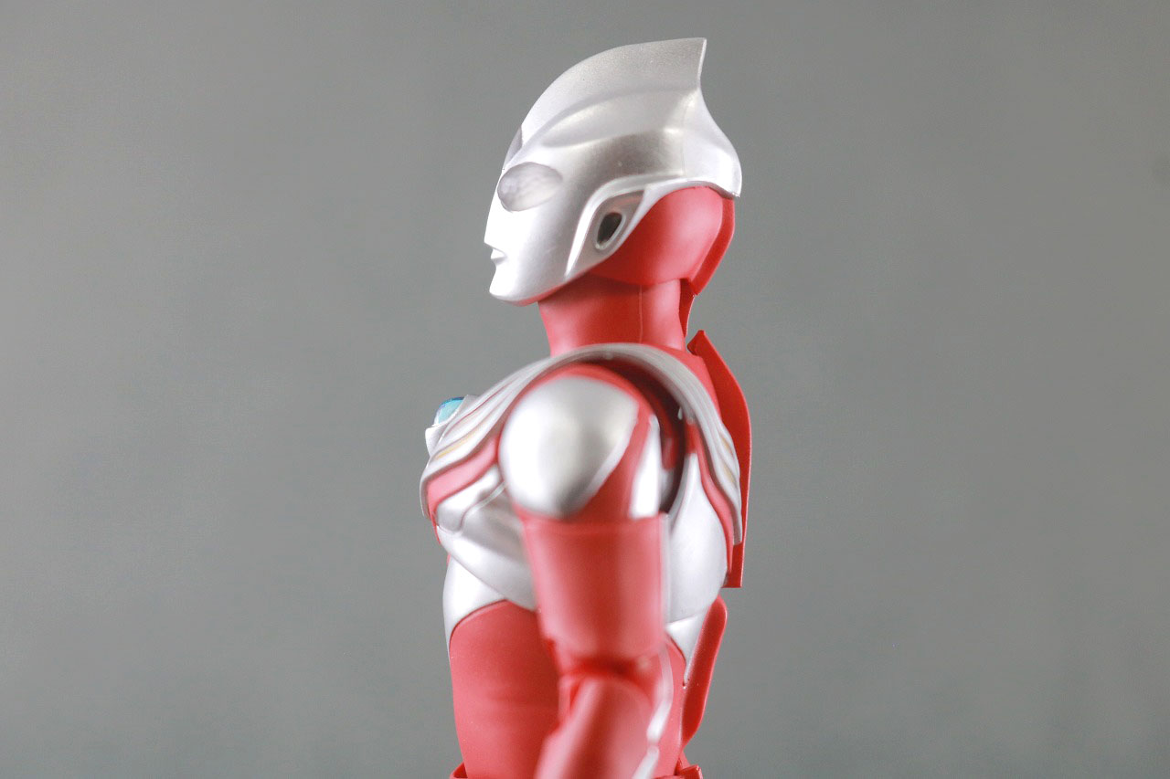S.H.フィギュアーツ　ウルトラマンティガ パワータイプ　真骨彫製法　レビュー　可動範囲