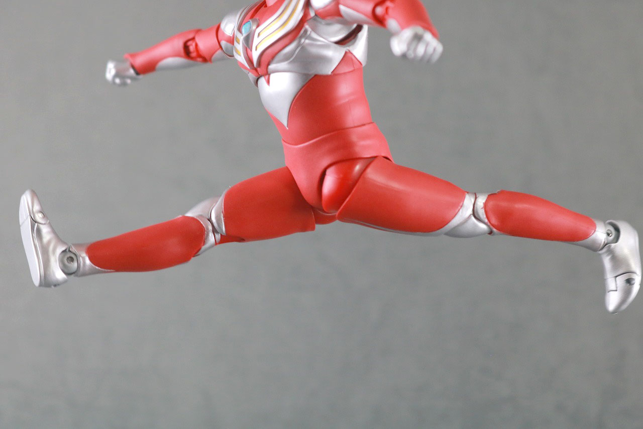 S.H.フィギュアーツ　ウルトラマンティガ パワータイプ　真骨彫製法　レビュー　可動範囲