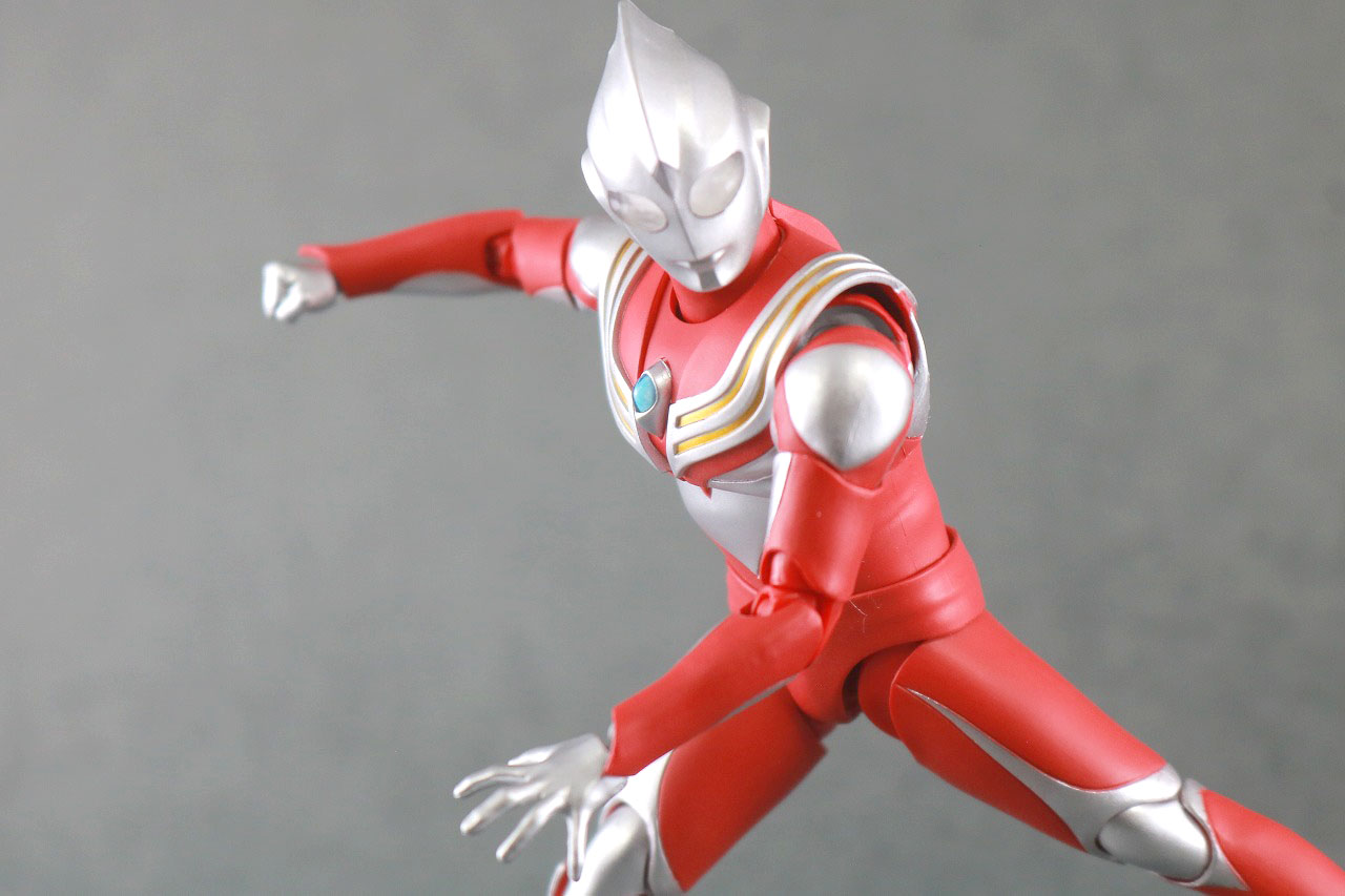 S.H.フィギュアーツ　ウルトラマンティガ パワータイプ　真骨彫製法　レビュー　アクション