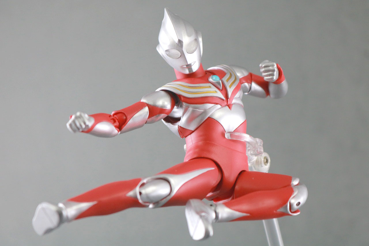 S.H.フィギュアーツ　ウルトラマンティガ パワータイプ　真骨彫製法　レビュー　アクション