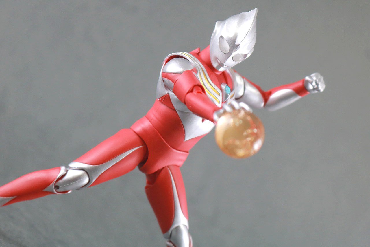 S.H.フィギュアーツ　ウルトラマンティガ パワータイプ　真骨彫製法　レビュー　アクション