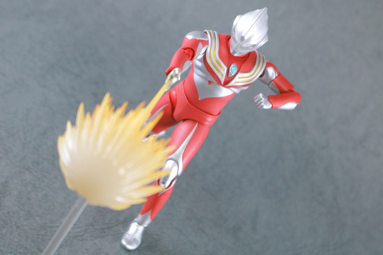 S.H.フィギュアーツ　ウルトラマンティガ パワータイプ　真骨彫製法　レビュー　アクション