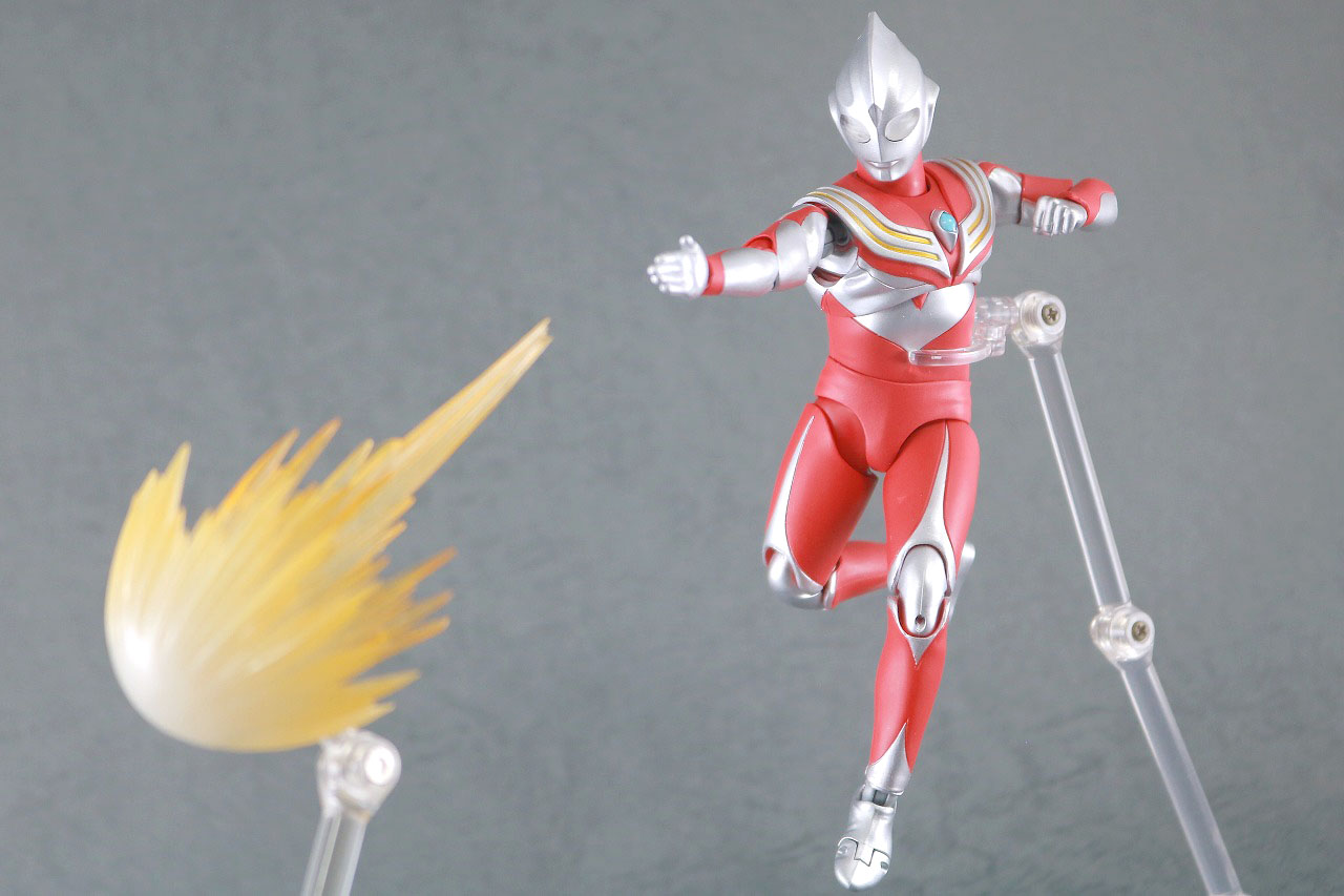 S.H.フィギュアーツ　ウルトラマンティガ パワータイプ　真骨彫製法　レビュー　アクション