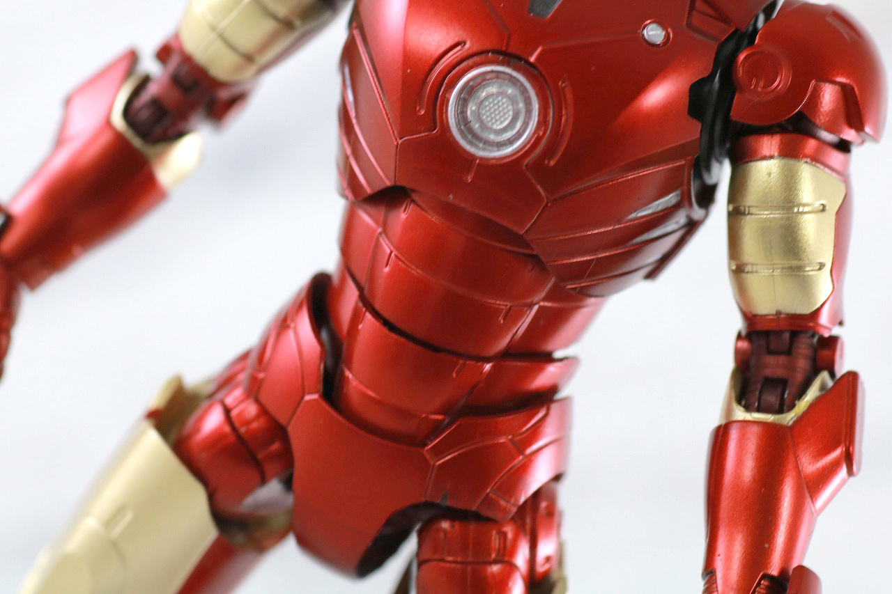 S.H.フィギュアーツ　アイアンマン　マーク3　STANDARD EDITION　レビュー　本体