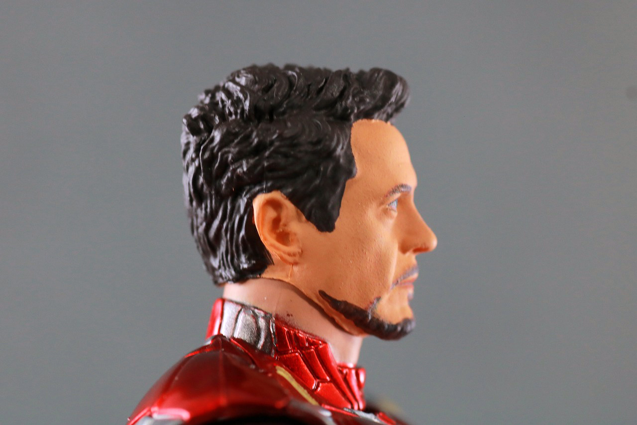 MAFEX　マフェックス　アイアンマン　マーク85　アベンジャーズ　エンドゲーム　レビュー　付属品　トニースタークヘッド
