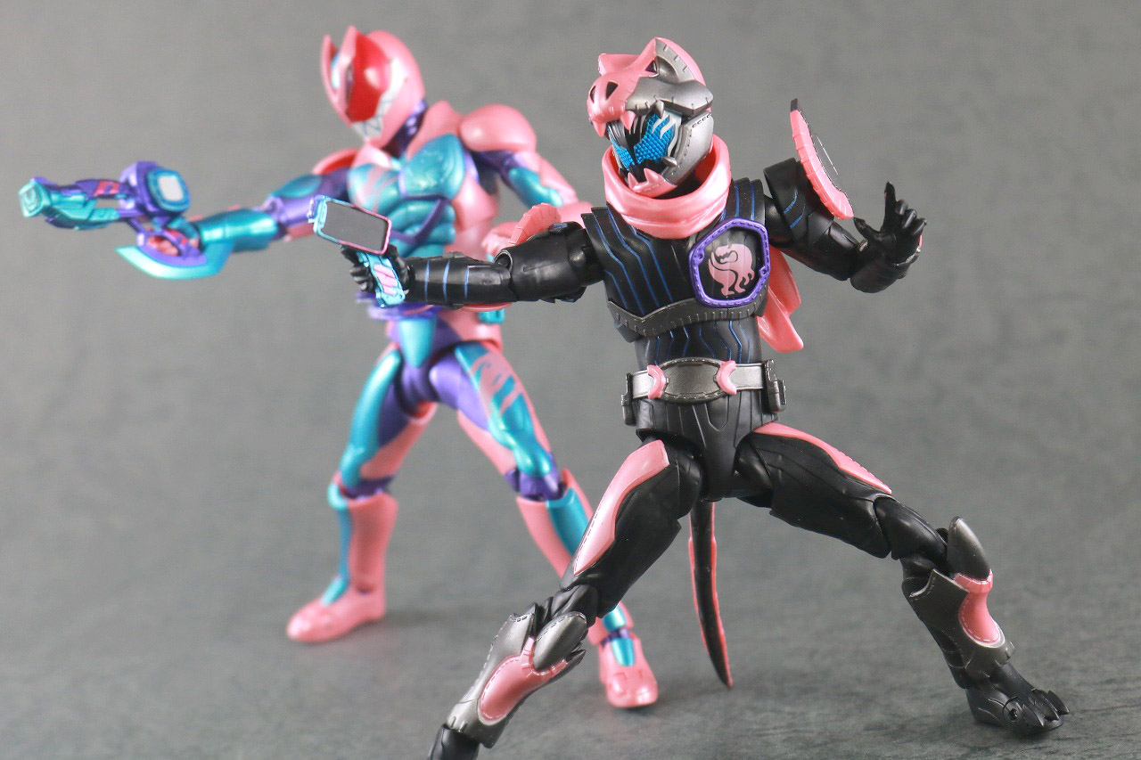 S.H.フィギュアーツ　仮面ライダーデモンズ　スパイダーゲノム　レビュー　アクション　仮面ライダーリバイ　仮面ライダーバイス　レックスゲノム