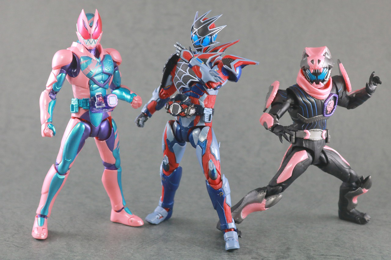 S.H.フィギュアーツ　仮面ライダーデモンズ　スパイダーゲノム　レビュー　アクション　仮面ライダーリバイ　仮面ライダーバイス　レックスゲノム
