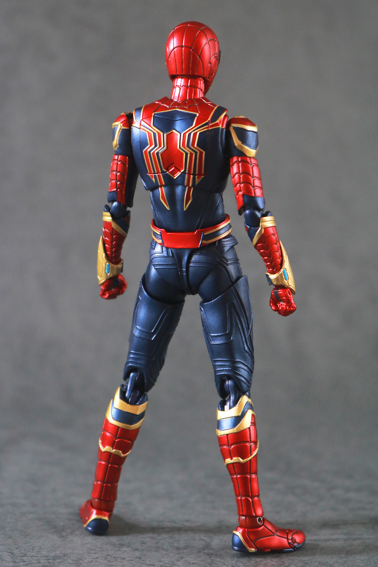 S.H.フィギュアーツ　アイアン・スパイダー（『スパイダーマン：ノー・ウェイ・ホーム』）　レビュー　本体