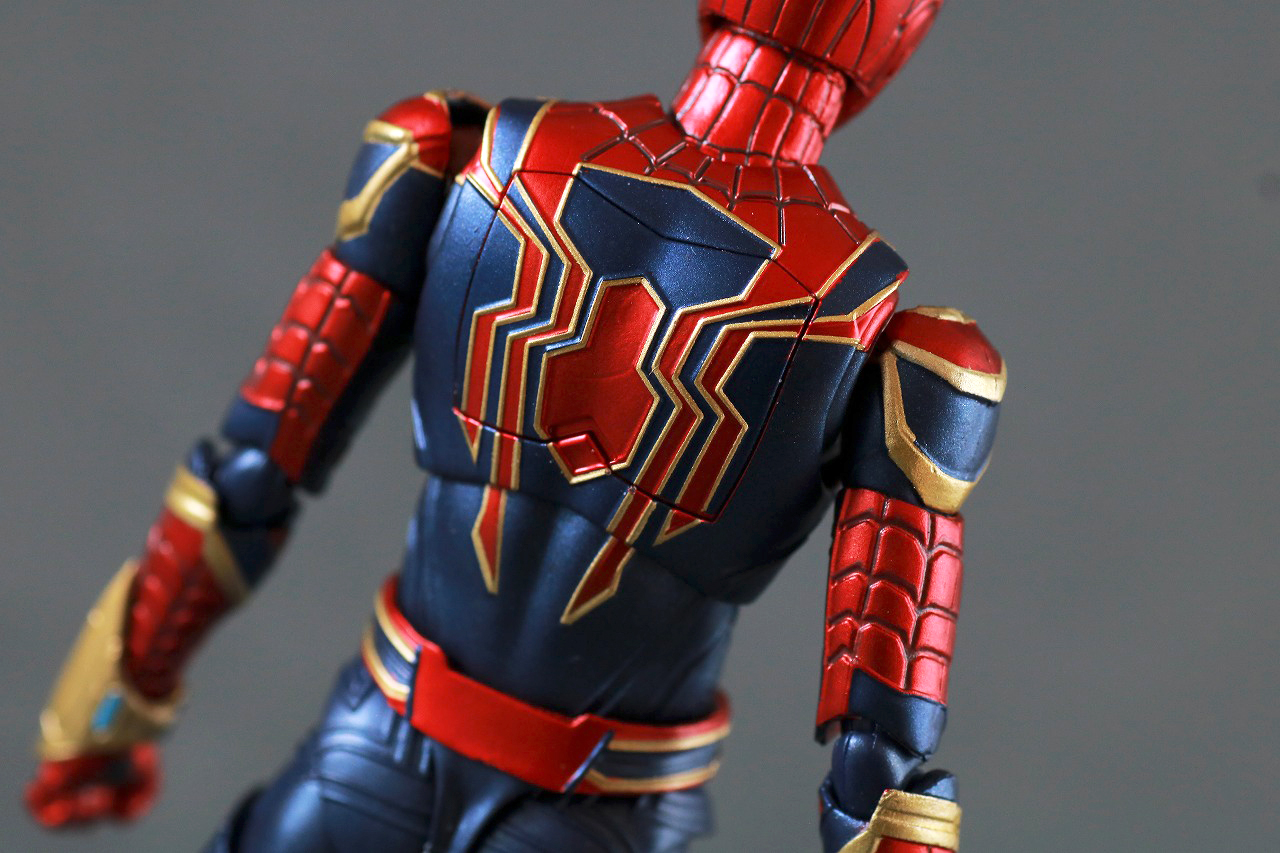 S.H.フィギュアーツ　アイアン・スパイダー（『スパイダーマン：ノー・ウェイ・ホーム』）　レビュー　本体