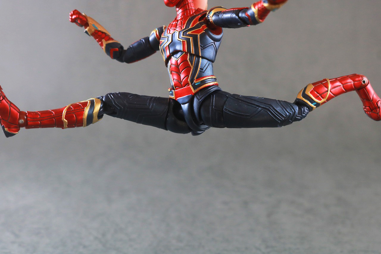 S.H.フィギュアーツ　アイアン・スパイダー（『スパイダーマン：ノー・ウェイ・ホーム』）　レビュー　可動範囲