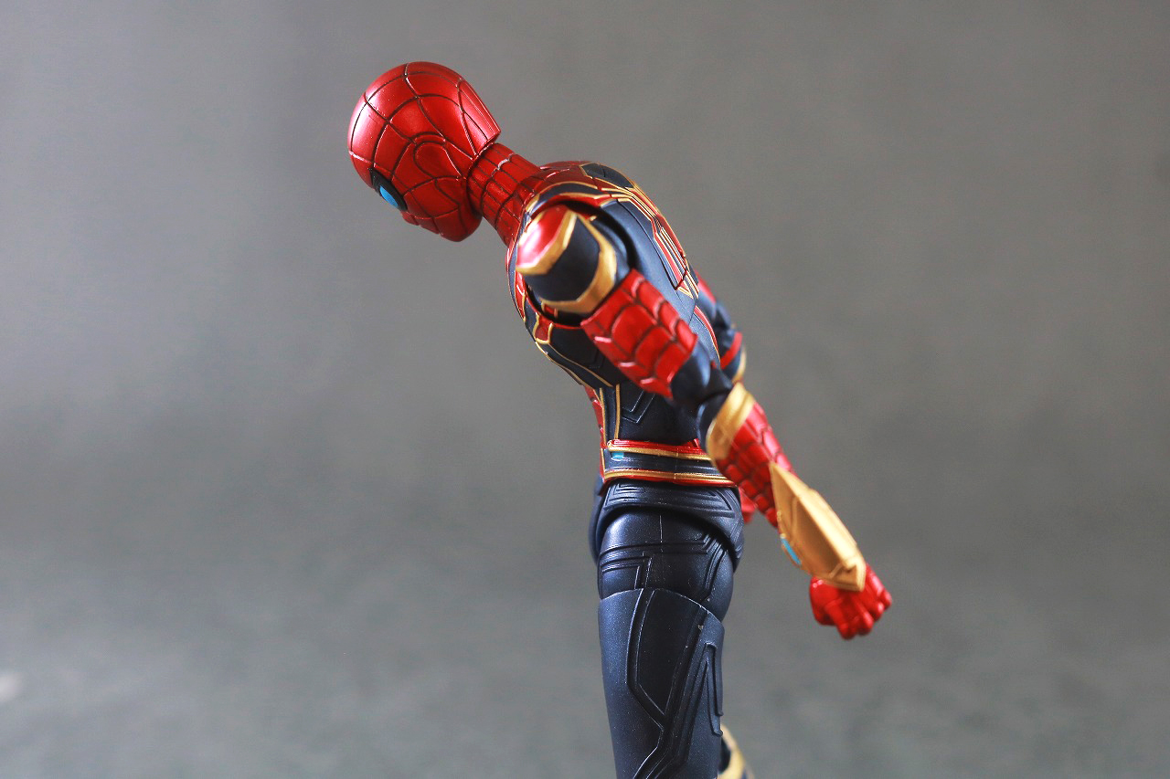 S.H.フィギュアーツ　アイアン・スパイダー（『スパイダーマン：ノー・ウェイ・ホーム』）　レビュー　可動範囲
