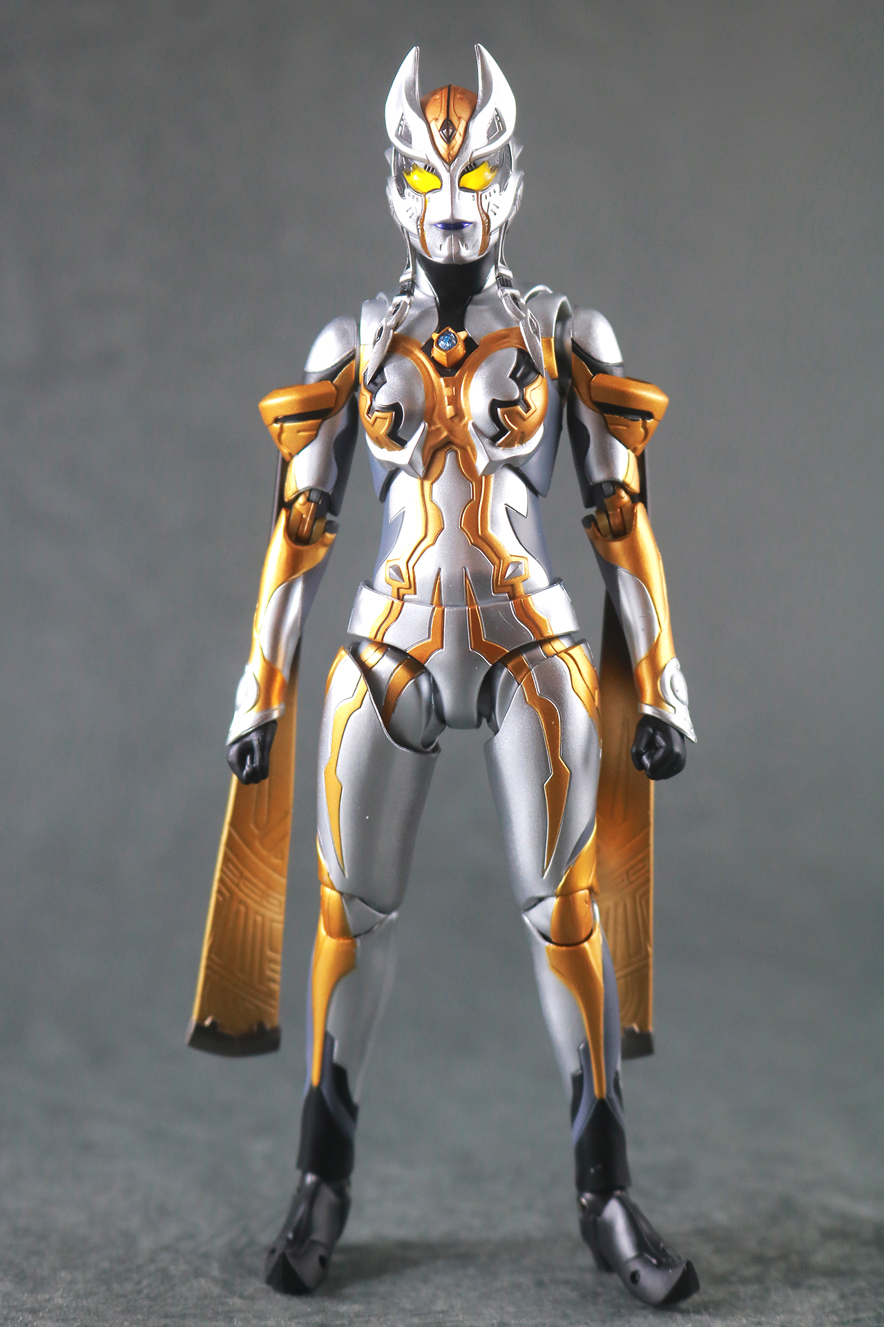 S.H.フィギュアーツ　カルミラ　レビュー　本体