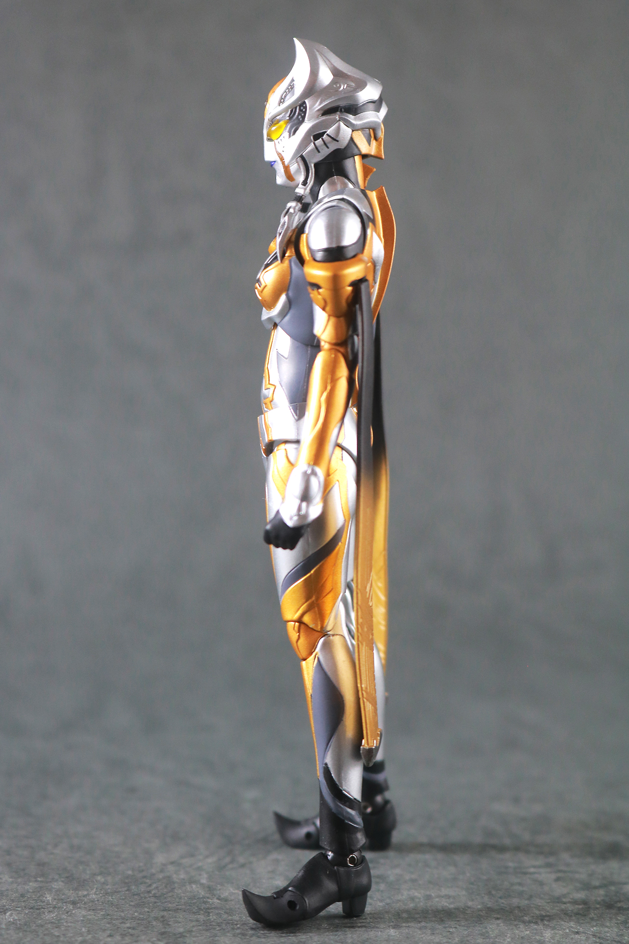 S.H.フィギュアーツ　カルミラ　レビュー　本体