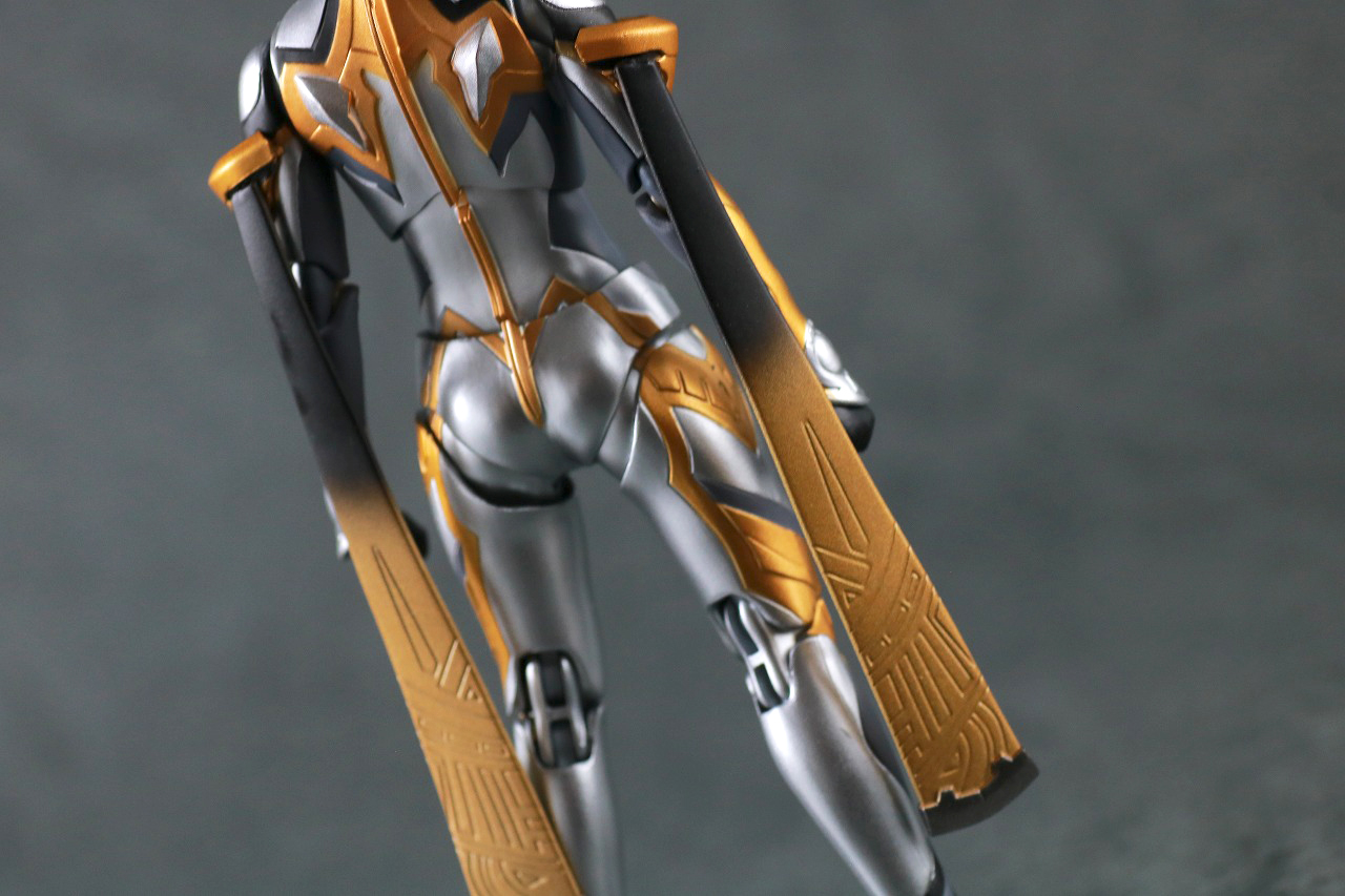 S.H.フィギュアーツ　カルミラ　レビュー　本体