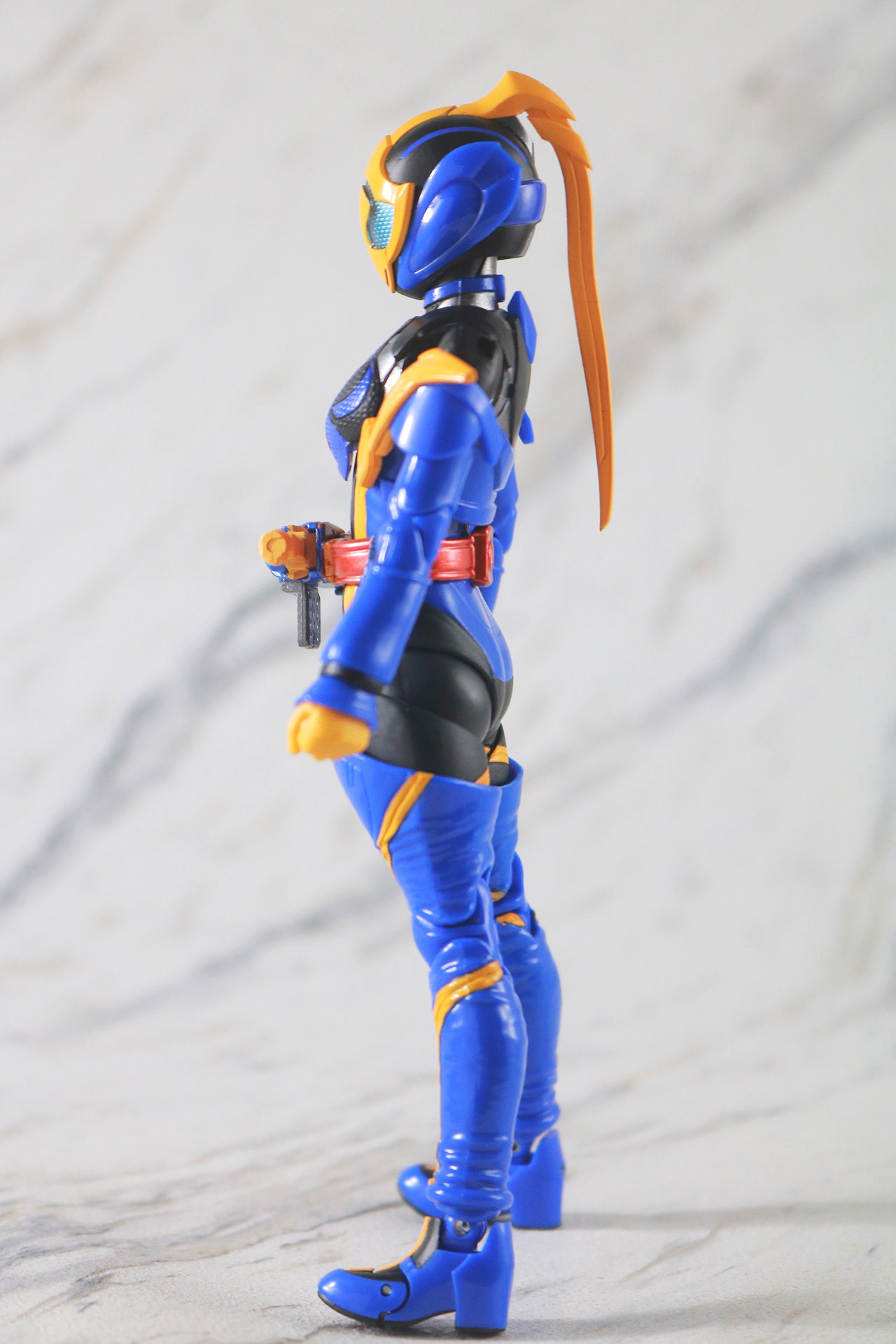 S.H.フィギュアーツ 仮面ライダージャンヌ コブラゲノム/ラブコフ クジャクゲノム レビュー 本体