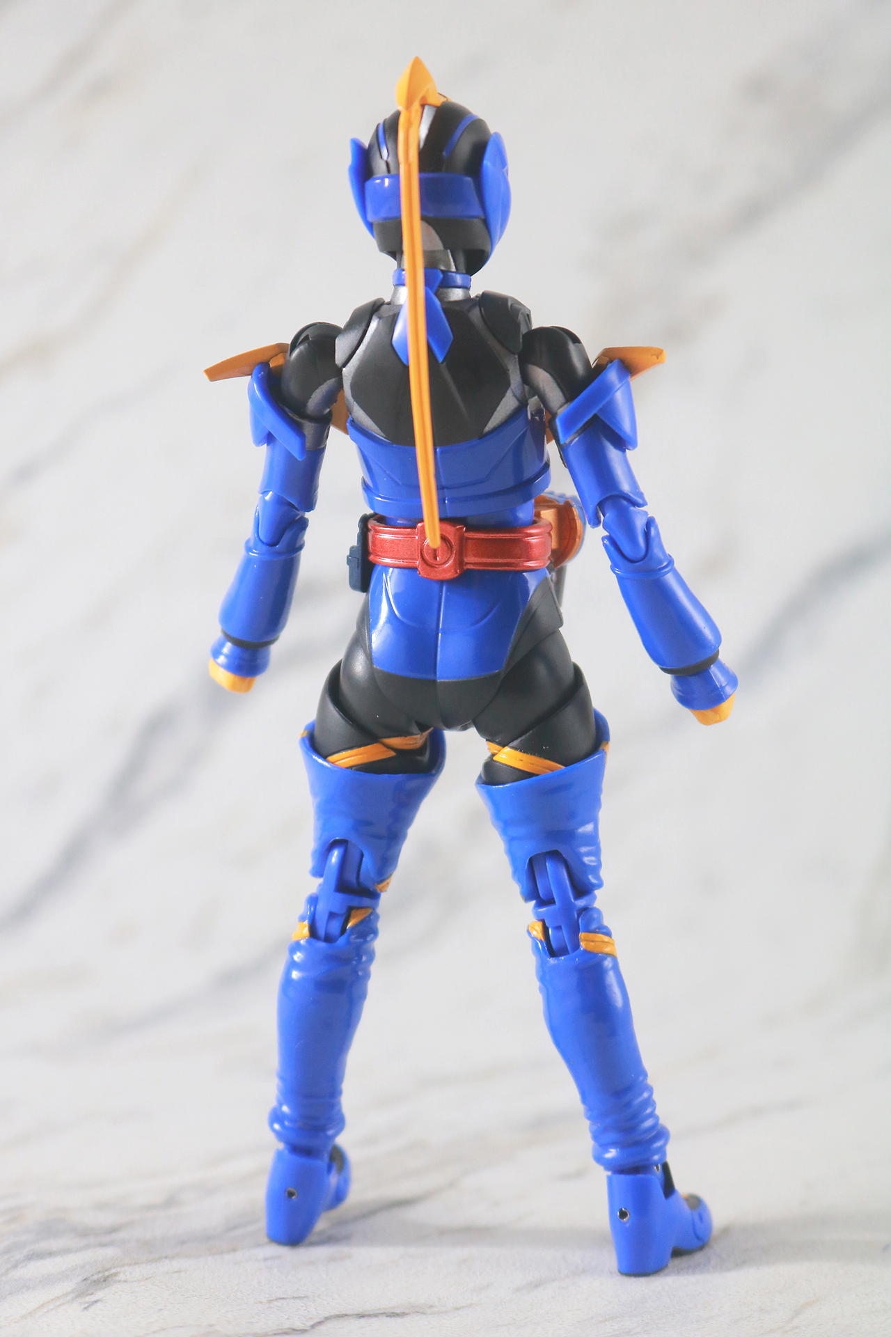 S.H.フィギュアーツ　仮面ライダージャンヌ コブラゲノム／ラブコフ クジャクゲノム　レビュー　本体