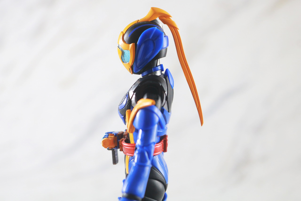 S.H.フィギュアーツ 仮面ライダージャンヌ コブラゲノム/ラブコフ クジャクゲノム レビュー 可動範囲