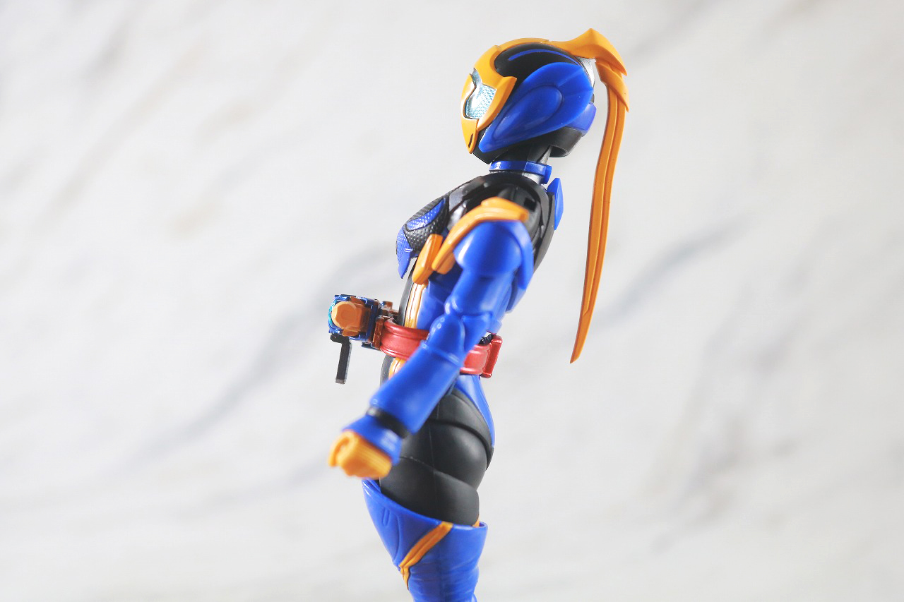 S.H.フィギュアーツ 仮面ライダージャンヌ コブラゲノム/ラブコフ クジャクゲノム レビュー 可動範囲