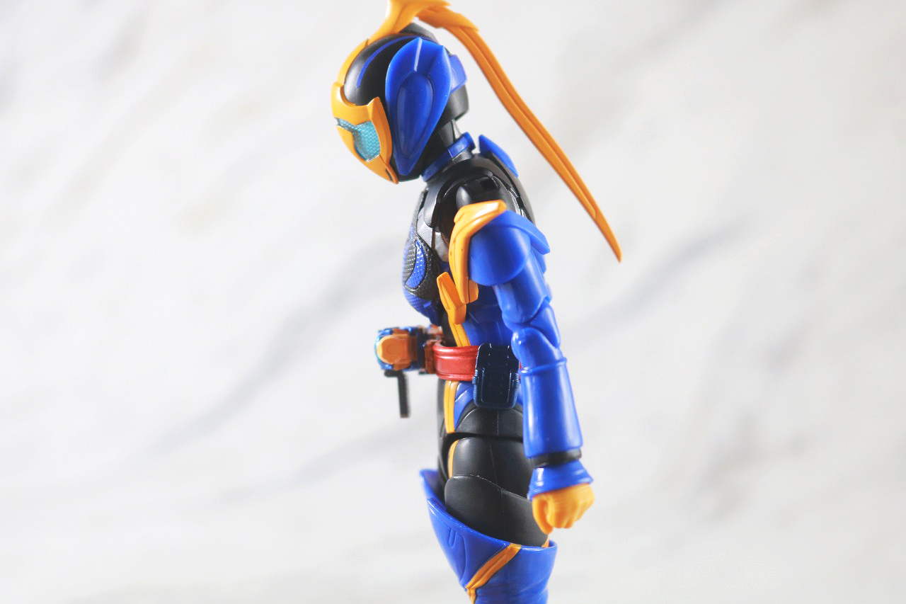 S.H.フィギュアーツ 仮面ライダージャンヌ コブラゲノム/ラブコフ クジャクゲノム レビュー 可動範囲