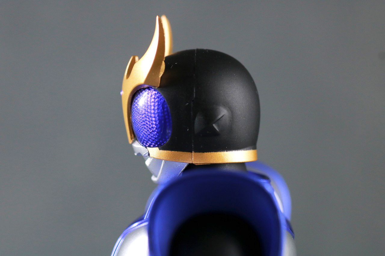 S.H.フィギュアーツ 仮面ライダークウガ タイタンフォーム 真骨彫製法 レビュー 本体