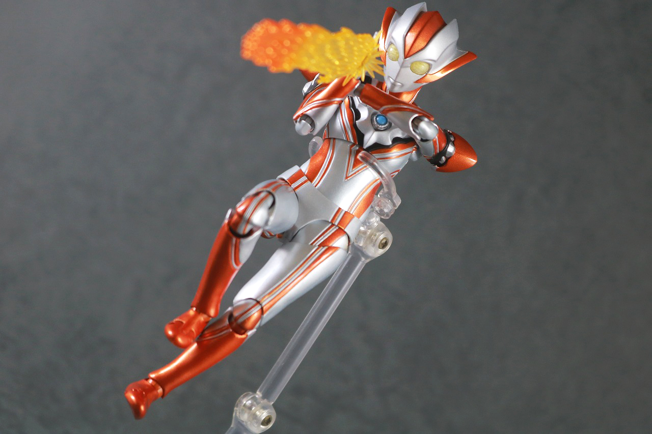 S.H.フィギュアーツ　ウルトラウーマングリージョ　レビュー　アクション