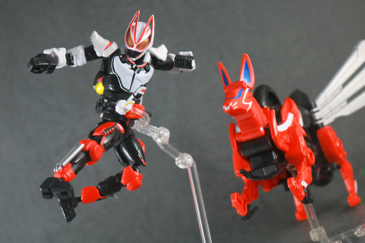 リボルブチェンジフィギュア　仮面ライダーギーツ　ブーストライカー　エントリーセット　レビュー　アクション