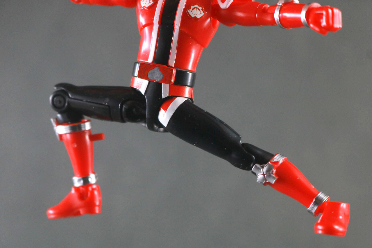 勇動 暴太郎戦隊ドンブラザーズ1 ドンモモタロウ　可動範囲