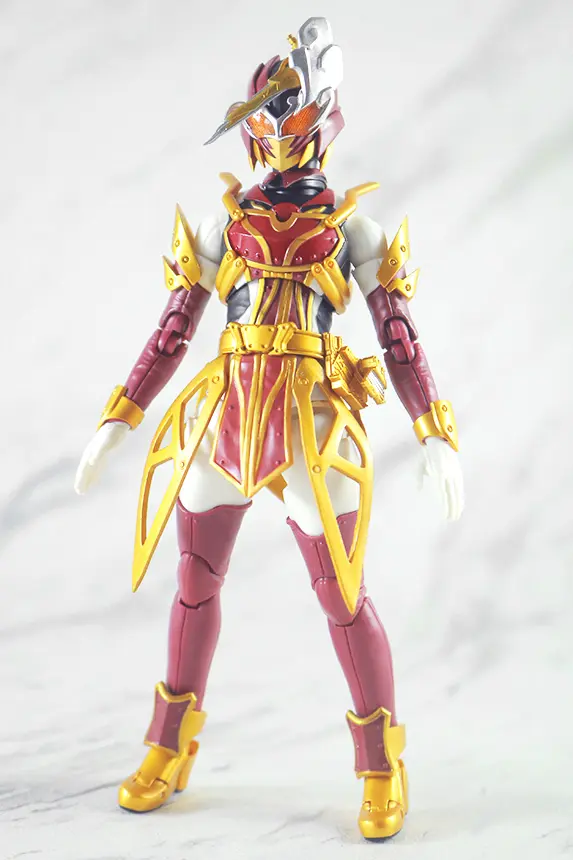 S.H.フィギュアーツ　仮面ライダーサーベラ　昆虫大百科　レビュー　本体