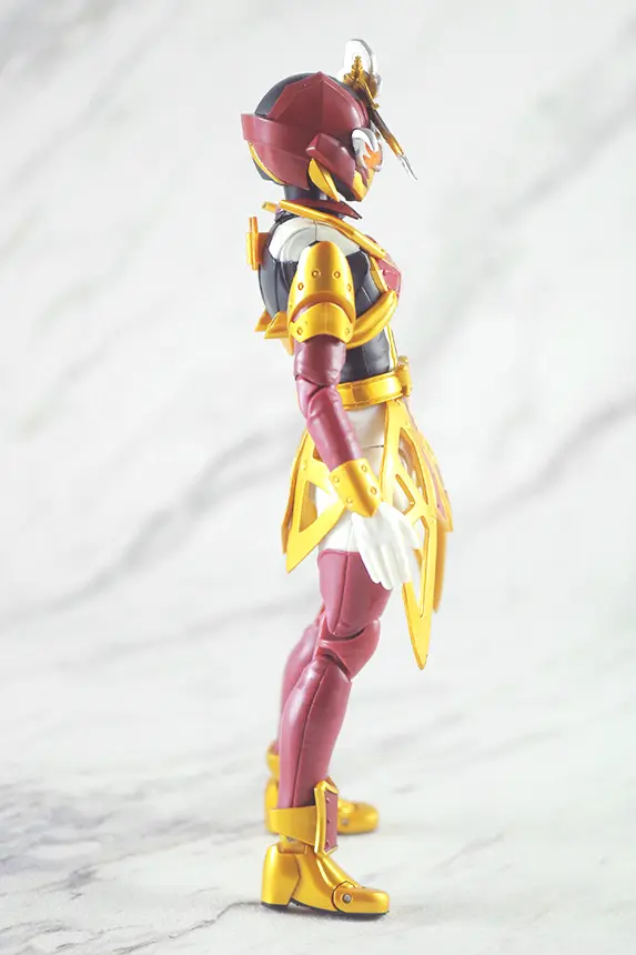 S.H.フィギュアーツ　仮面ライダーサーベラ　昆虫大百科　レビュー　本体