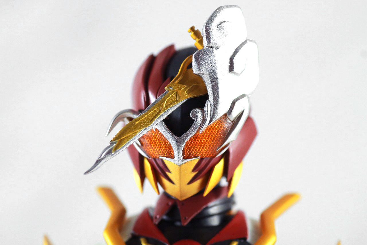 S.H.フィギュアーツ　仮面ライダーサーベラ　昆虫大百科　レビュー　本体