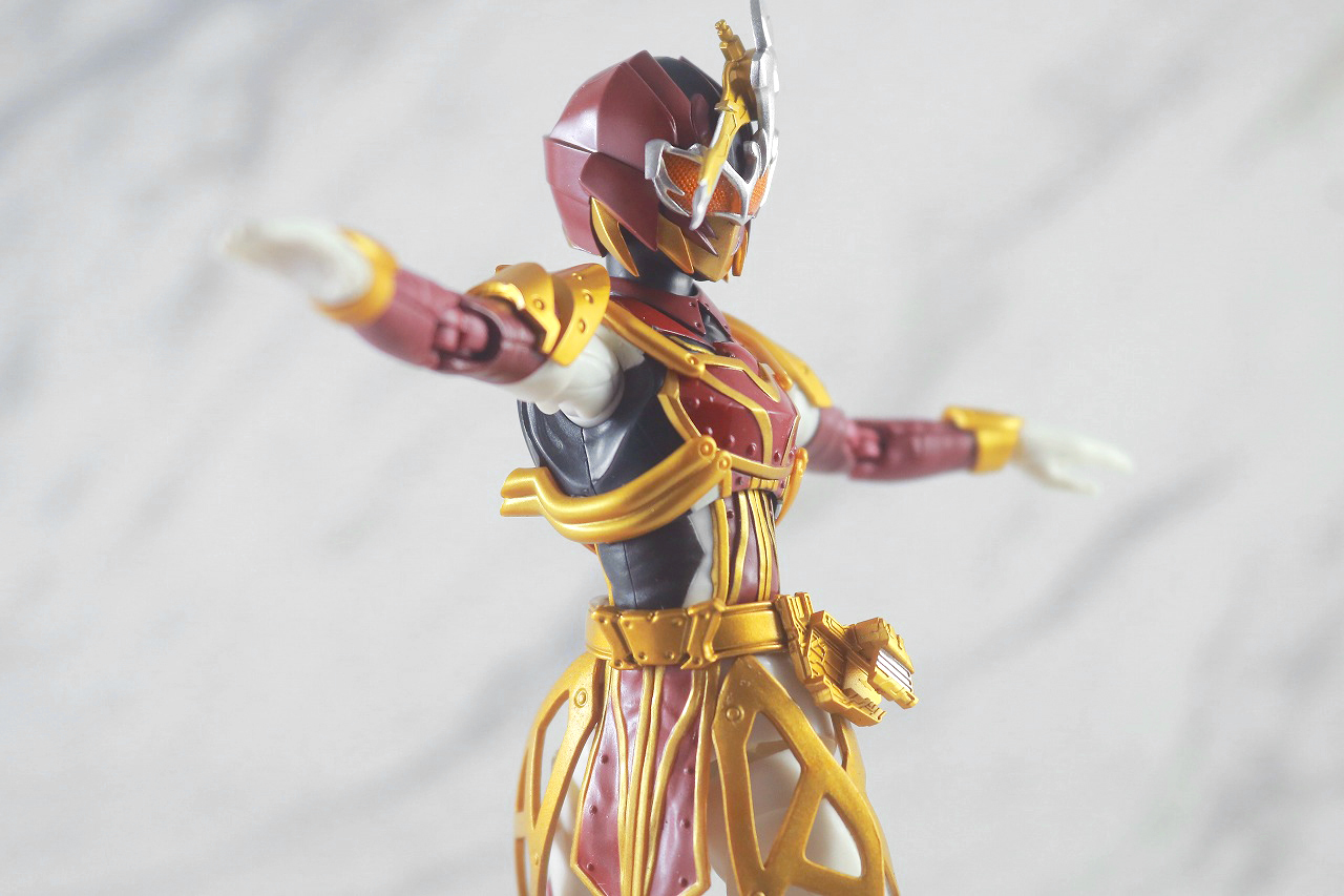 S.H.フィギュアーツ　仮面ライダーサーベラ　昆虫大百科　レビュー　可動範囲