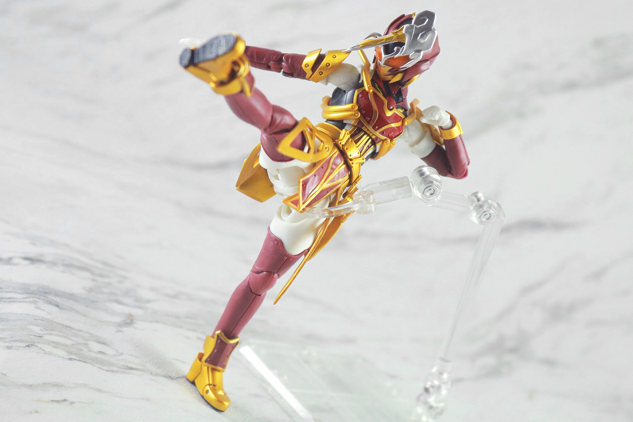 S.H.フィギュアーツ　仮面ライダーサーベラ　昆虫大百科　レビュー　アクション