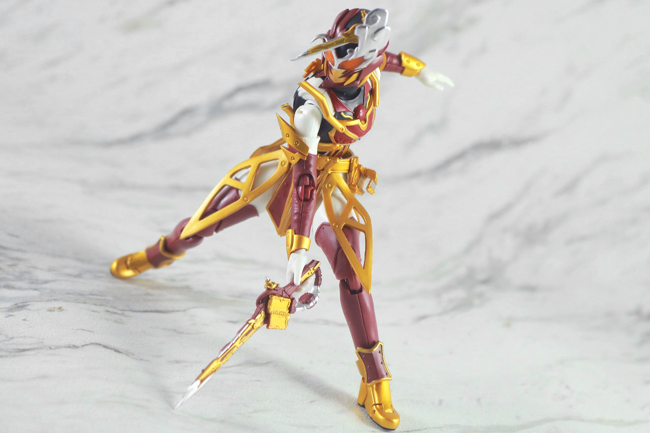 S.H.フィギュアーツ　仮面ライダーサーベラ　昆虫大百科　レビュー　アクション