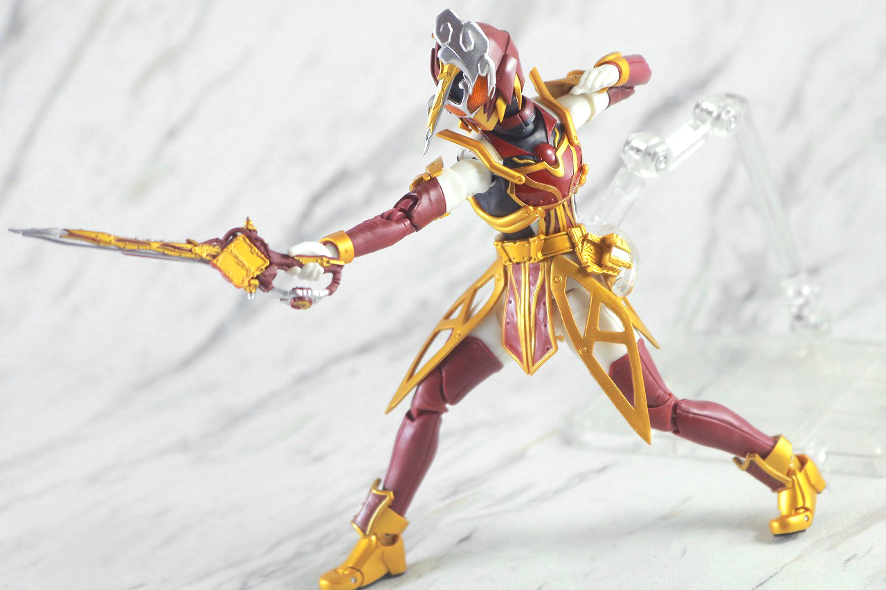 S.H.フィギュアーツ　仮面ライダーサーベラ　昆虫大百科　レビュー　アクション