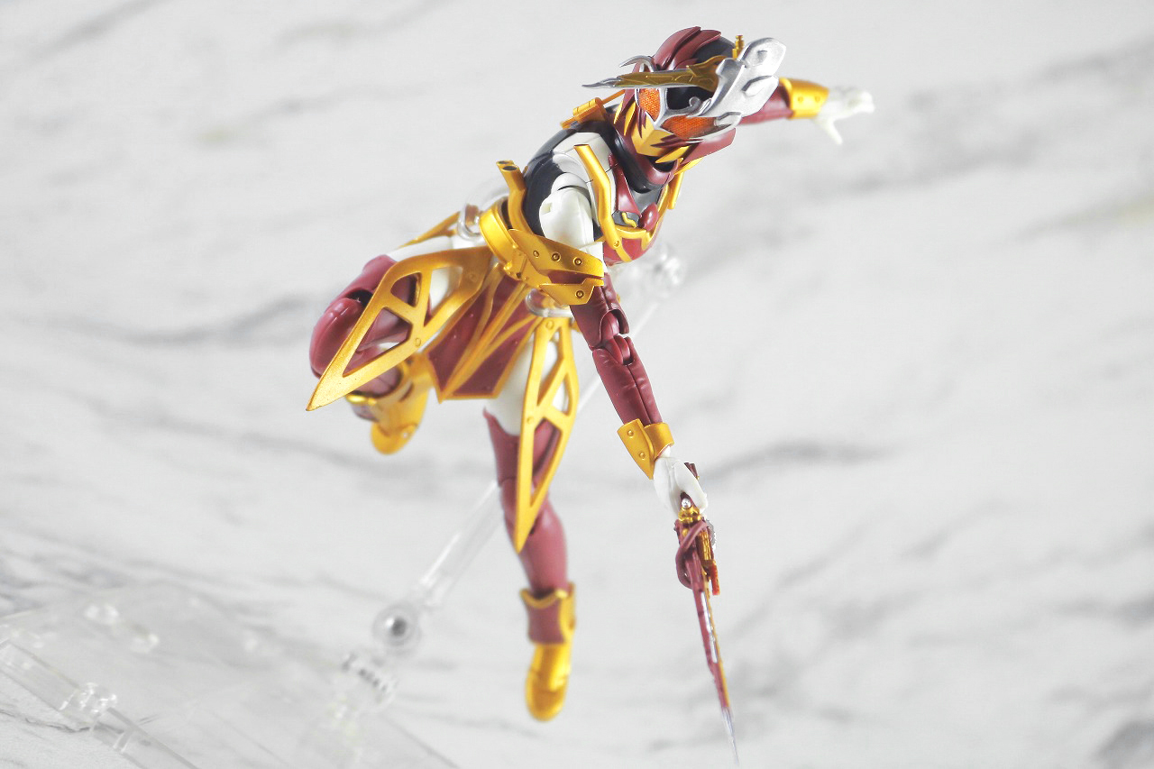 S.H.フィギュアーツ　仮面ライダーサーベラ　昆虫大百科　レビュー　アクション